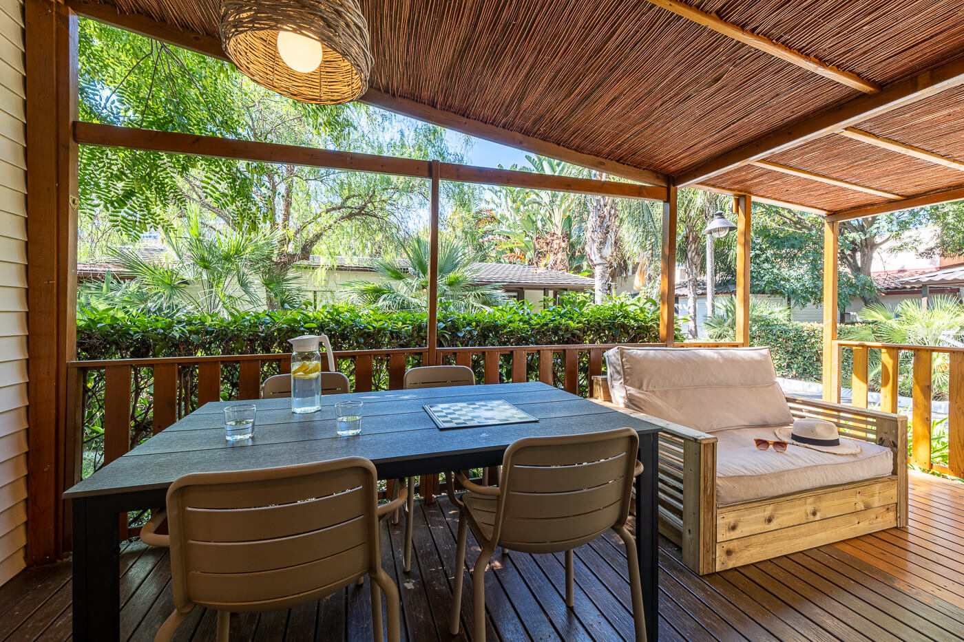 Bungalow en camping Salou con terraza privada